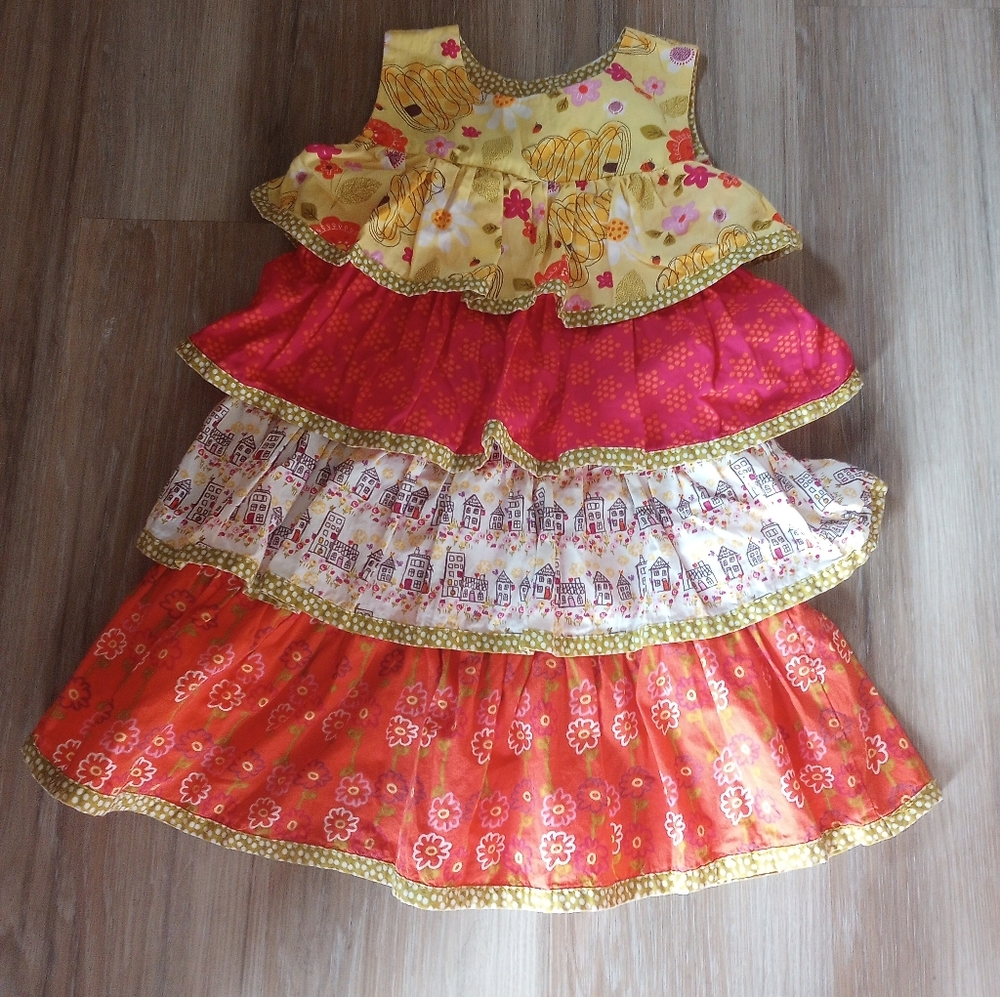 Jelly the pug Girls size 6